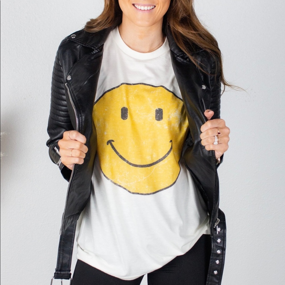 Unisex Short Sleeve Smiley T-shirt‎